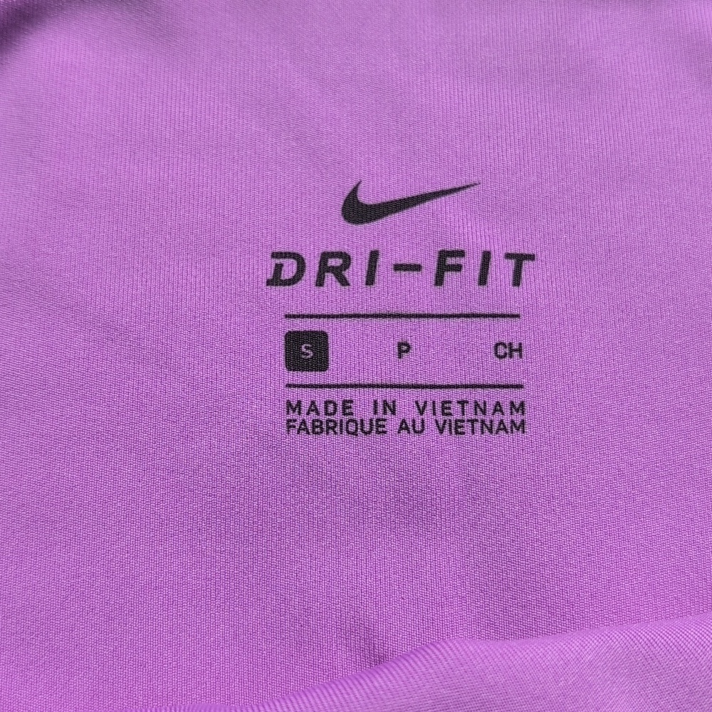 Nike Women's Purple Shorts Size Small - Picture 2 of 6